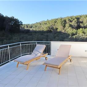 6 Bedroom Beachfront Villa with Heated Pool near Vela Luka on Korcula Island, Sleep 12